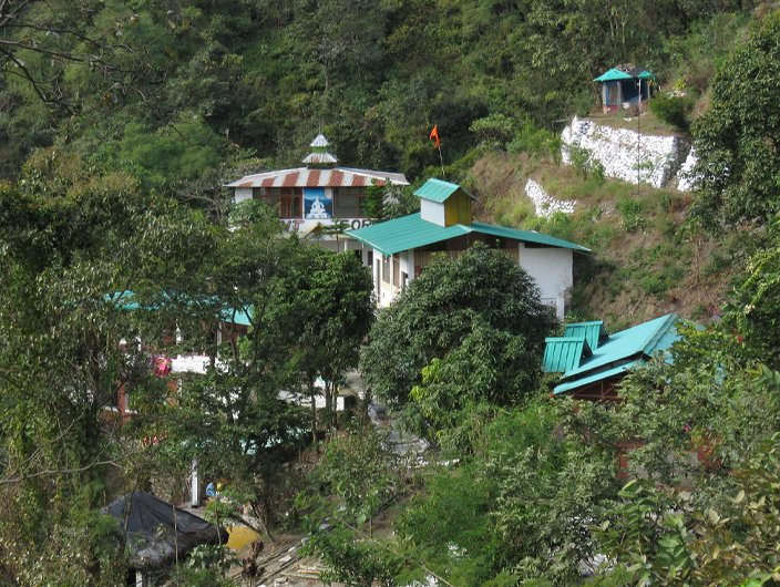 Maunvan yoga village campus overview Rishikesh